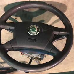 volant s prepínačmi Fabia I