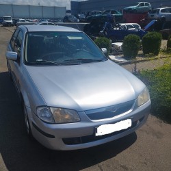 MAZDA 323 (1998)