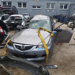 MAZDA 6GG (2003)
