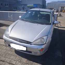 FORD FOCUS (2001)