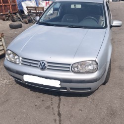 VOLKSWAGEN GOLF (1999)	benzí
