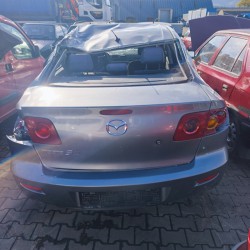 MAZDA 3 (2005)