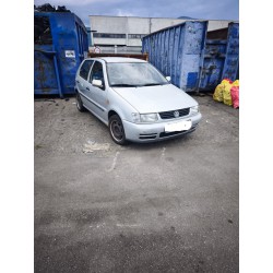 VOLKSWAGEN POLO na náhradné...