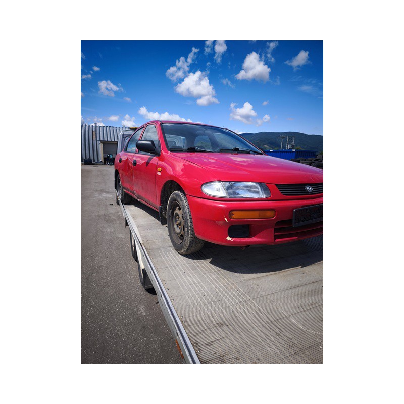 MAZDA 323 na náhradné diely